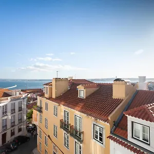 Alfama Charming With Amazing River View And Terrace , Lissabon Portugal